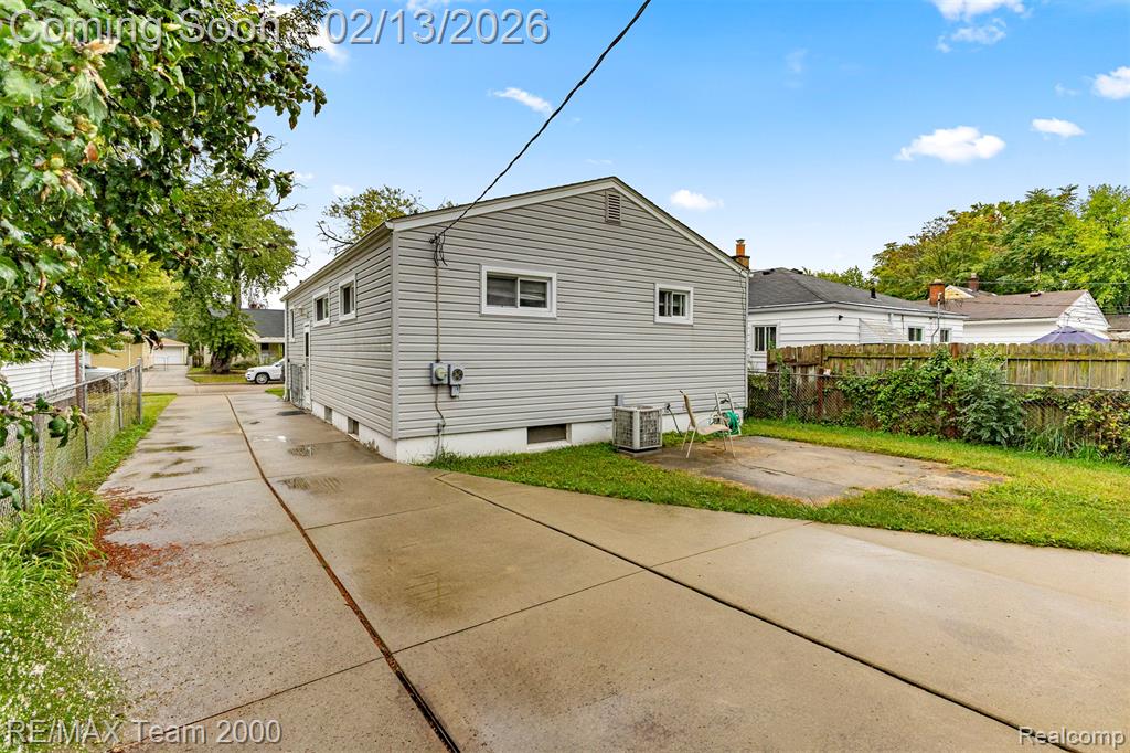4940 Mayfair Street, Dearborn Heights, MI 48125 — Photo 31