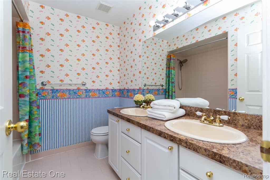 7062 Foxridge Drive, Canton, MI 48187 — Photo 32