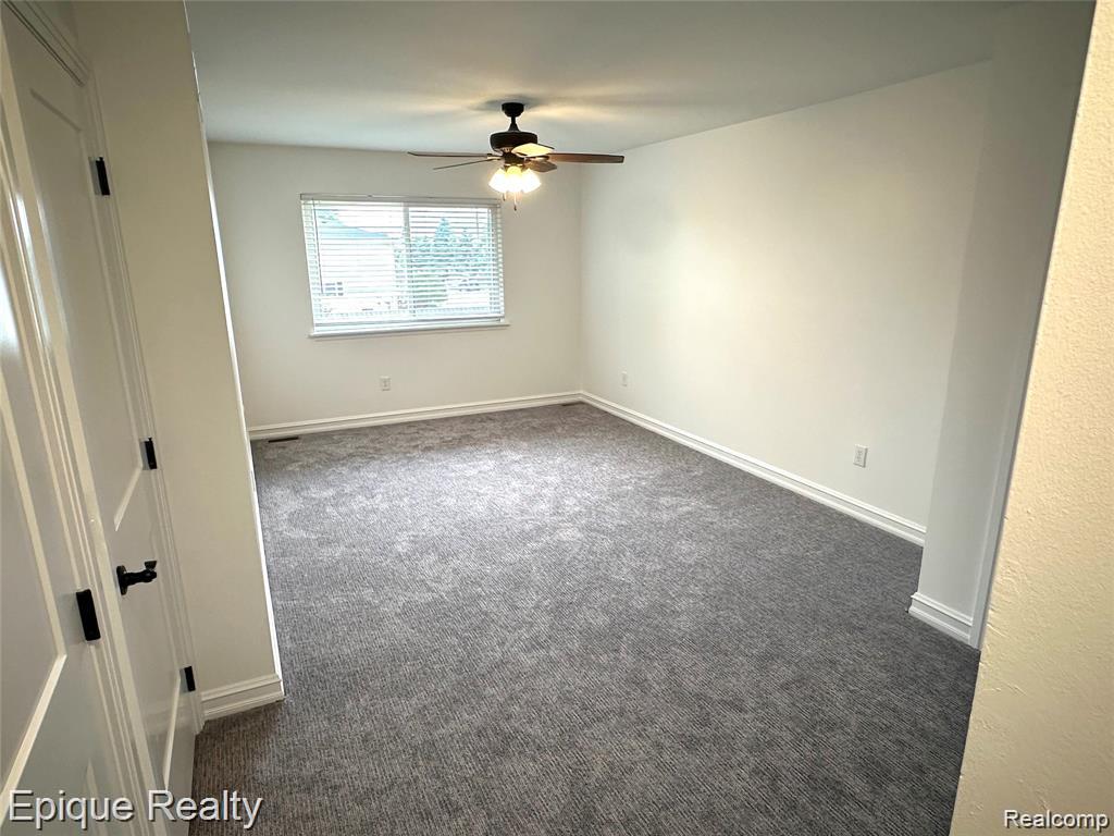 8565 Hampshire Drive, Sterling Heights, MI 48313 — Photo 17