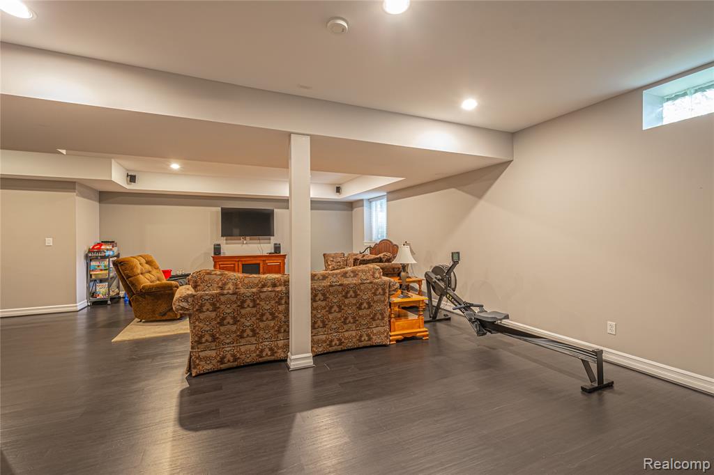 5429 Shorewood Drive, Fort Gratiot, MI 48059 — Photo 51
