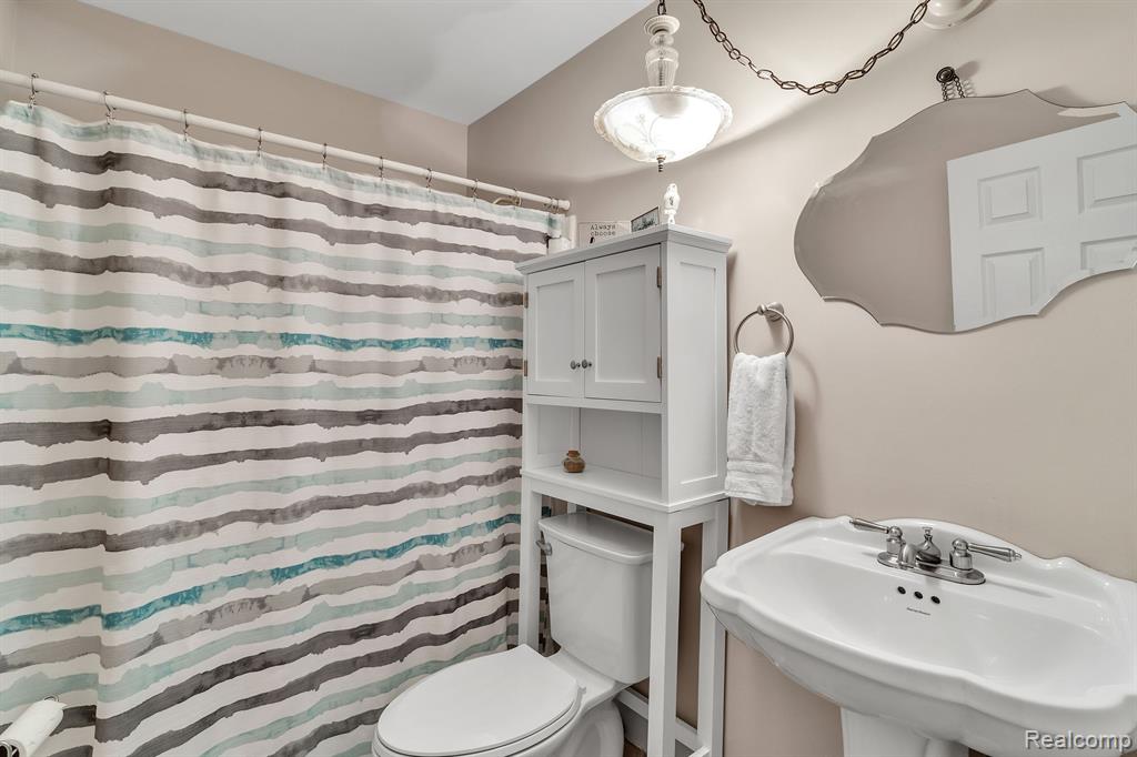 1955 PEBBLE CREEK Drive, Canton, MI 48188 — Photo 9