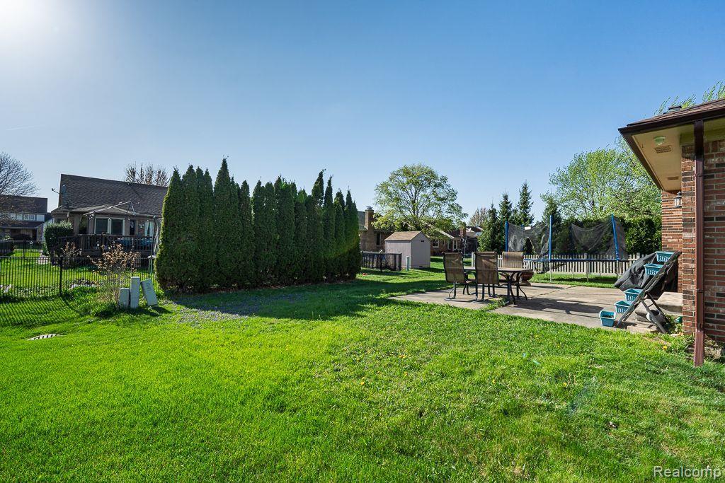 44053 TERRICAR Lane, Clinton Twp, MI 48038 — Photo 27