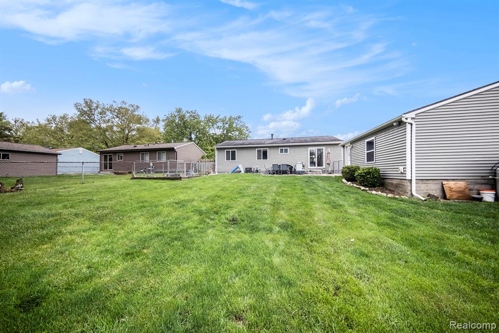 820 Devonshire Boulevard, Brighton, MI 48116 — Photo 33
