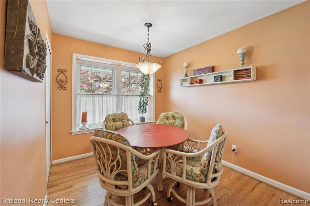 21336 E GLEN HAVEN Circle, Northville, MI 48167 — Photo 10