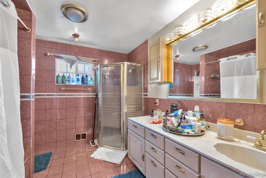 7511 Orchard Avenue, Dearborn, MI 48126 — Photo 42