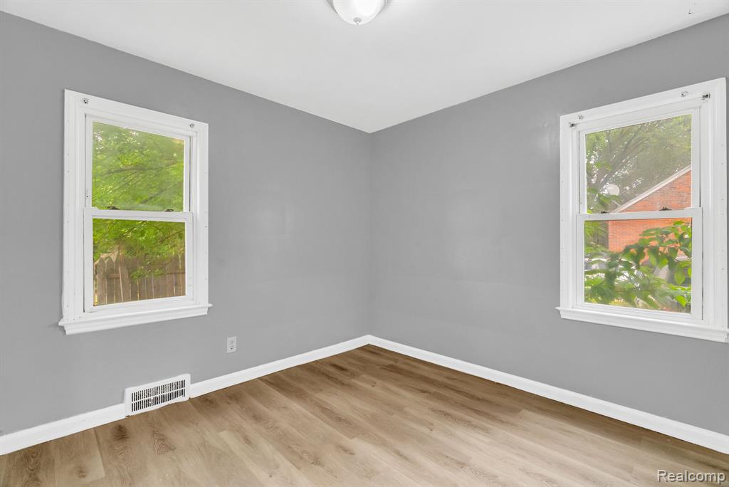 15275 Eastburn Street, Detroit, MI 48205 — Photo 13
