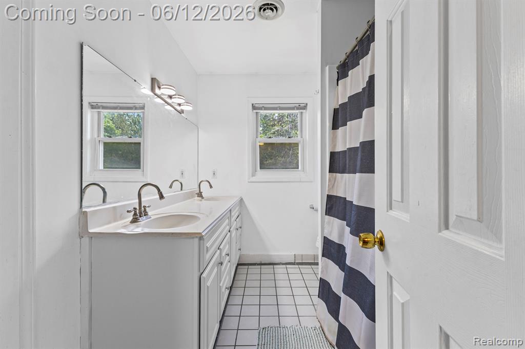 11050 Old Orchard Court, Roscommon, MI 48653 — Photo 32