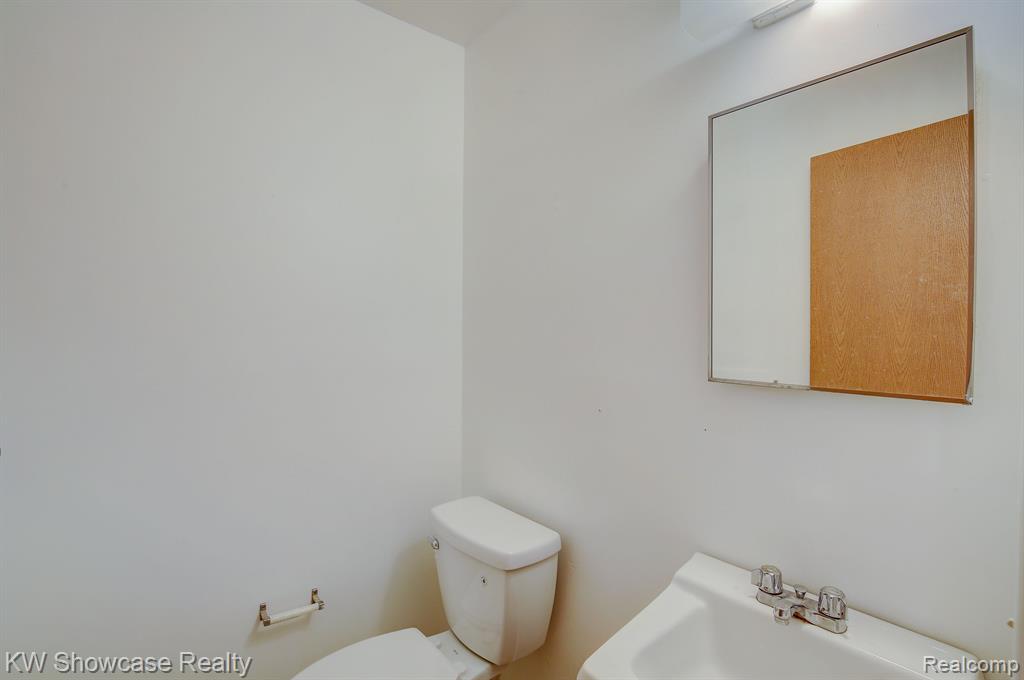 1365 RUE DEAUVILLE Boulevard, Ypsilanti, MI 48198 — Photo 11
