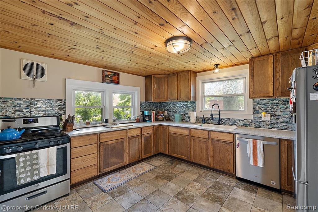 5170 Wakefield Road, Grand Blanc, MI 48439 — Photo 10