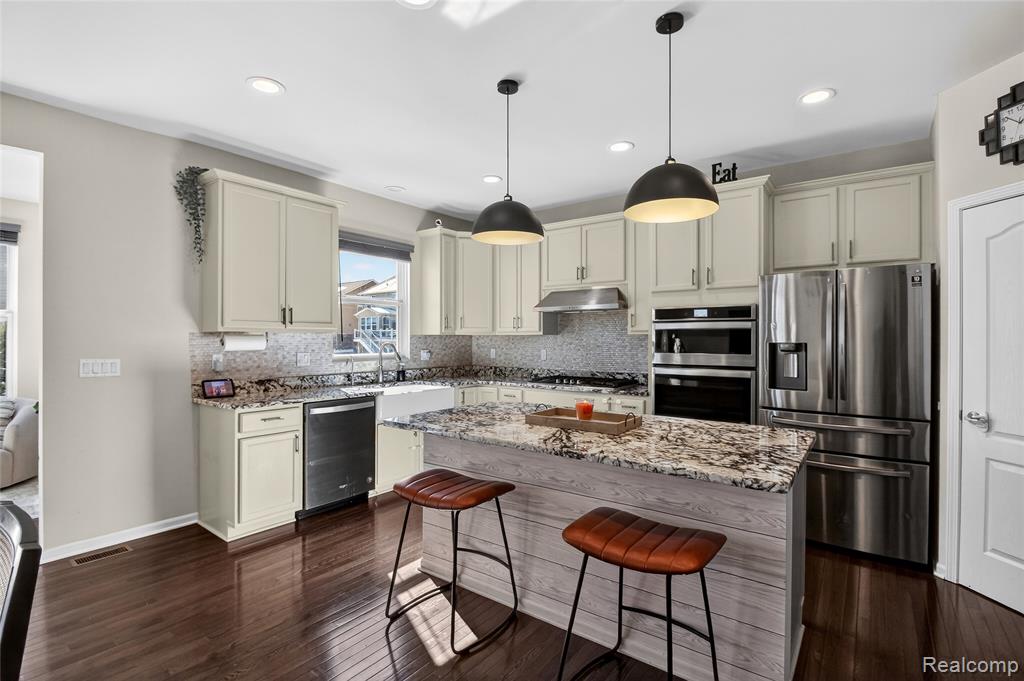 58565 Navarra Drive, South Lyon, MI 48178 — Photo 12
