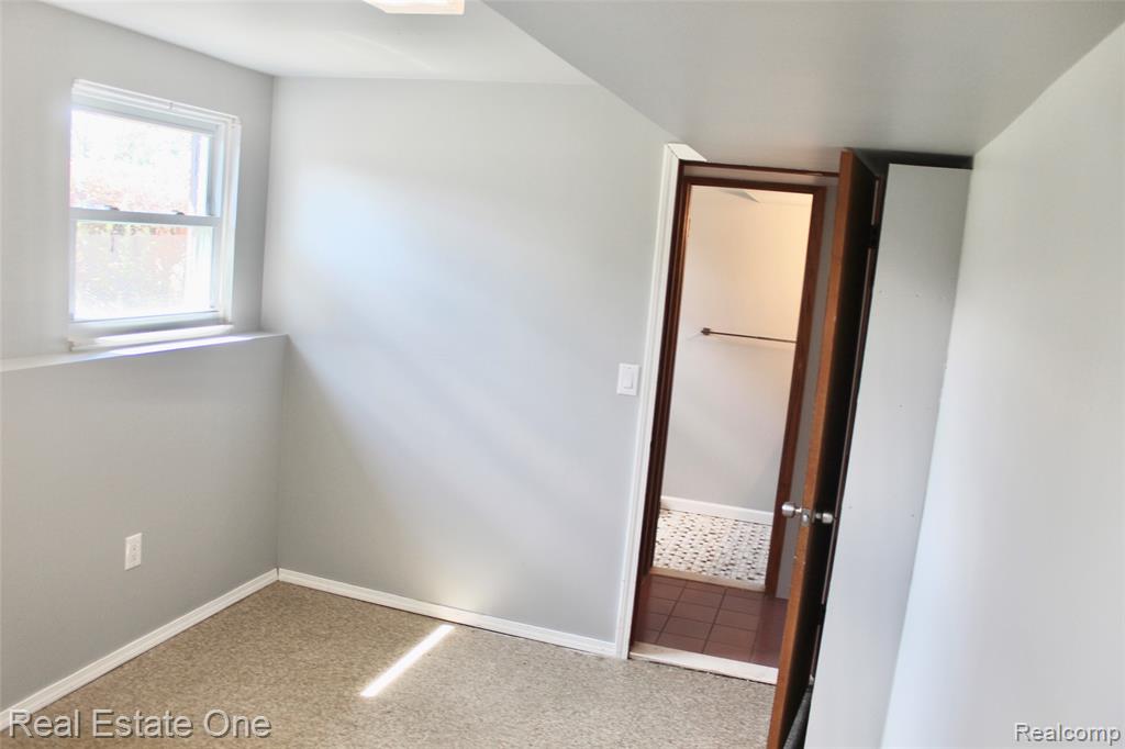 4549 Benjamin Drive, Sterling Heights, MI 48310 — Photo 21