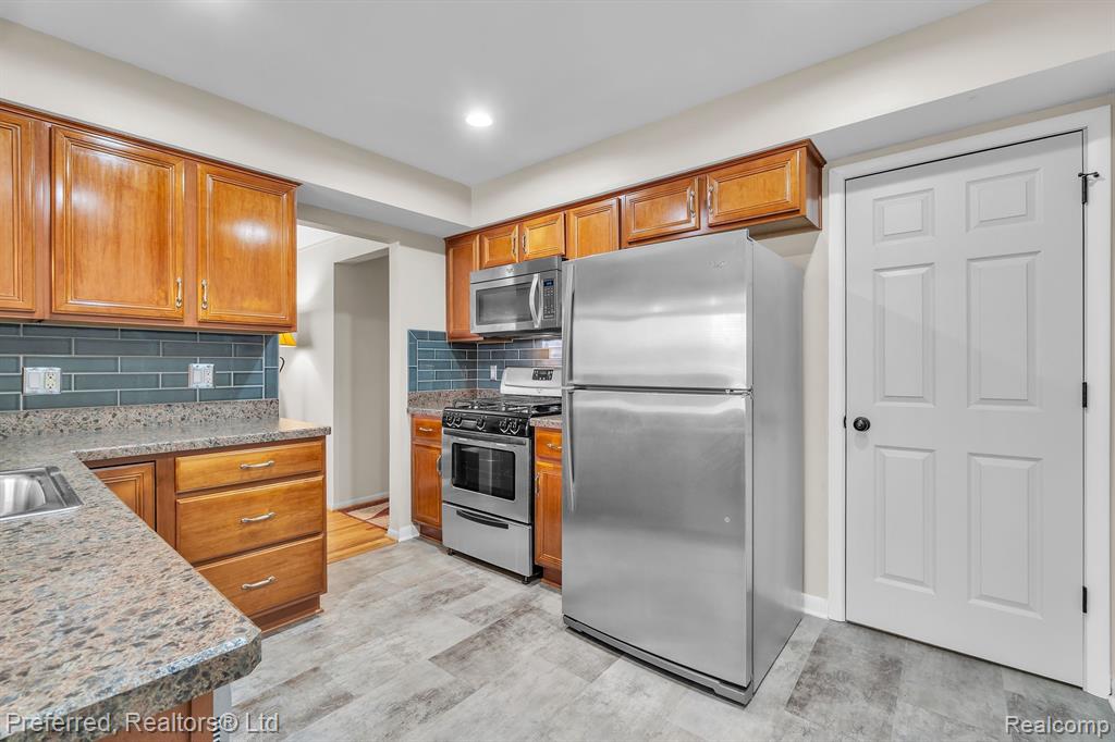 5238 Busch Avenue, Warren, MI 48091 — Photo 12