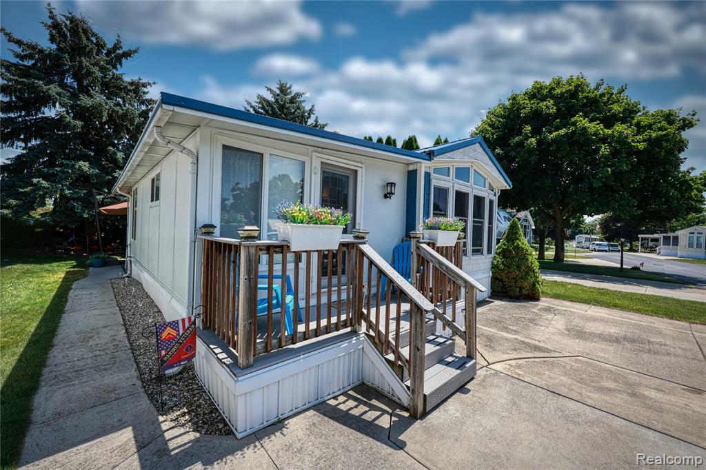 5211 Ben Franklin Drive, Lexington, MI 48450 — Photo 2