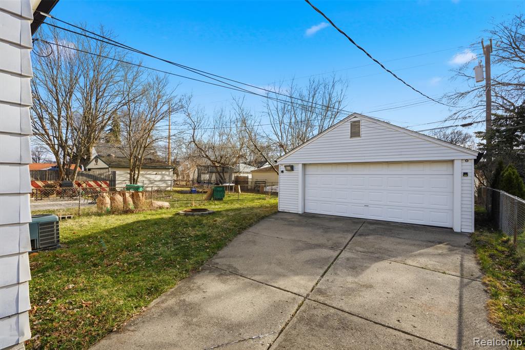5844 Gilman Street, Garden City, MI — Photo 24