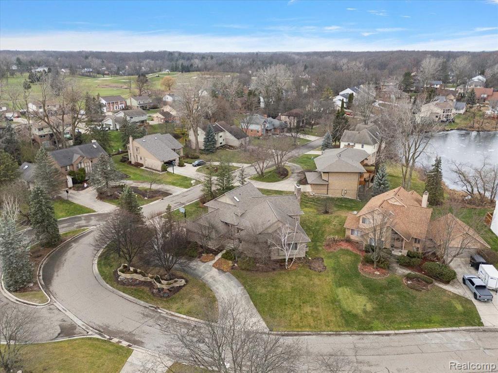 5385 POND BLUFF Drive, West Bloomfield, MI 48323 — Photo 89