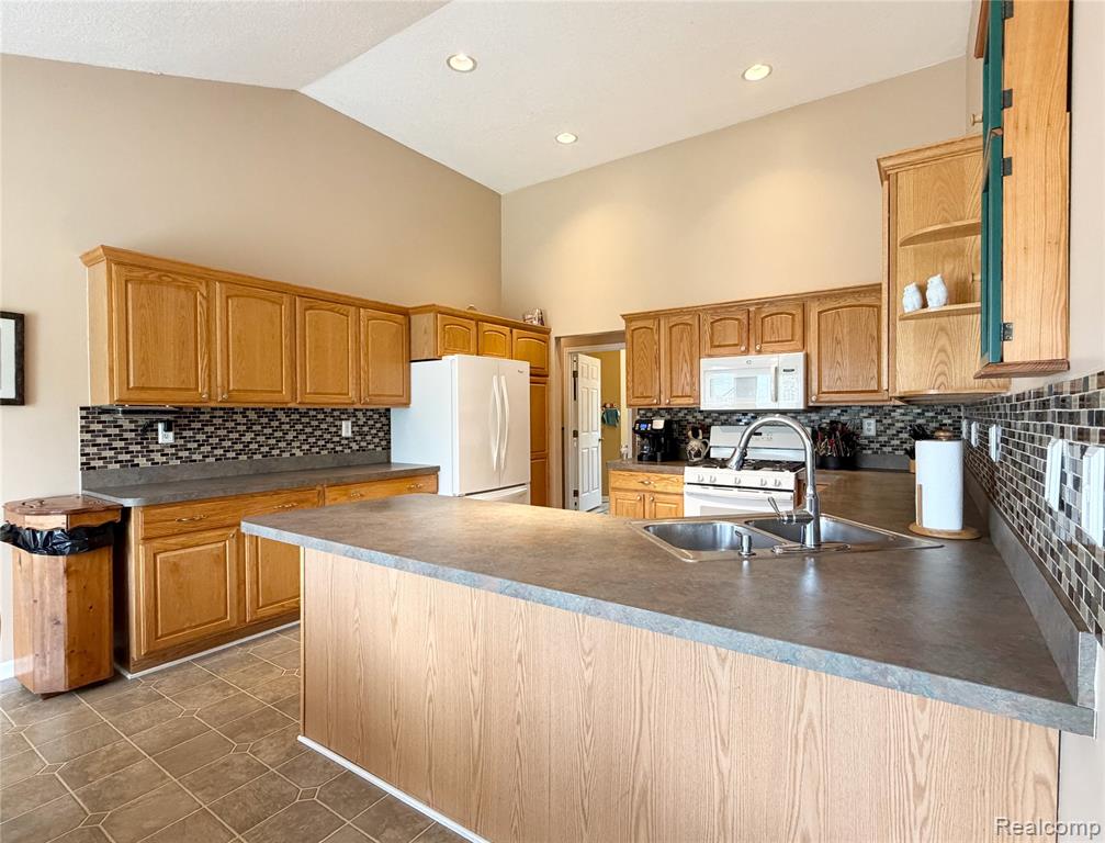 23601 Oakleigh Avenue, Woodhaven, MI 48183 — Photo 13