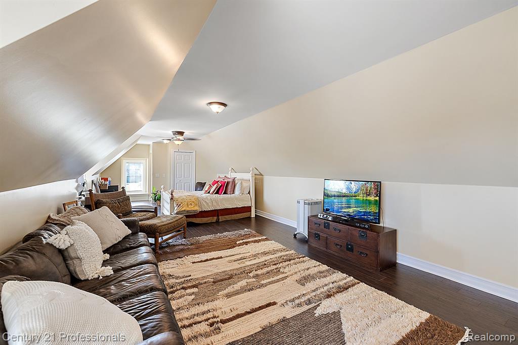 9916 King Road, Davisburg, MI 48350 — Photo 56