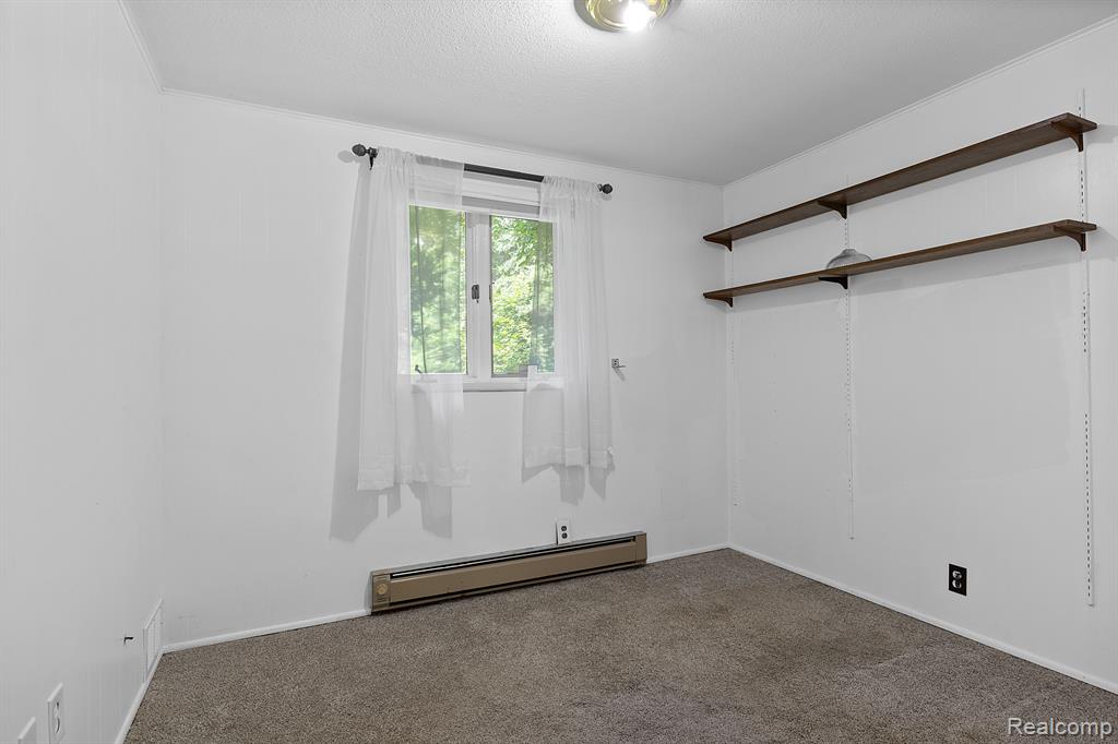 54655 PONTIAC Trail, Milford, MI 48381 — Photo 22