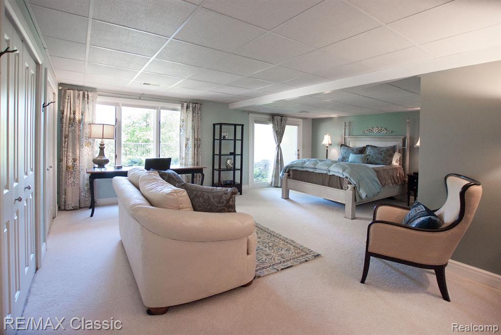 218 Whitlock Street, 10, Saline, MI 48176 — Photo 32