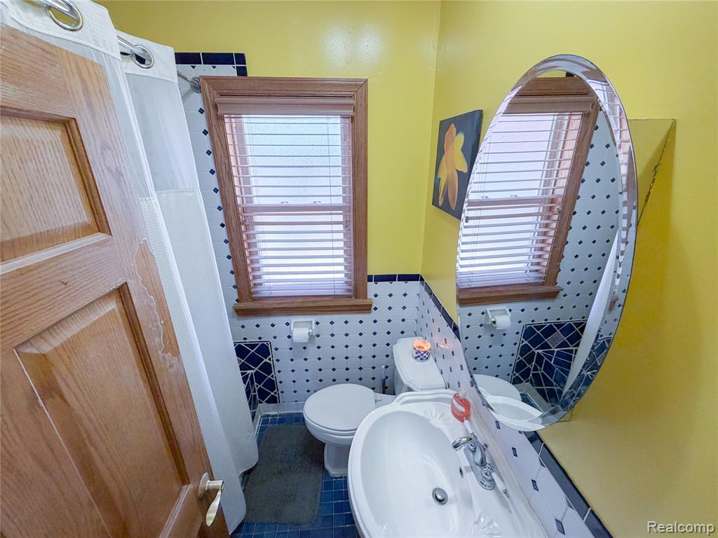 703 Saint John Street, Wyandotte, MI 48192 — Photo 60
