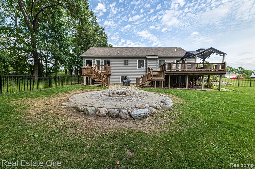 428 Pheasant Ridge Court, Ortonville, MI 48462 — Photo 40