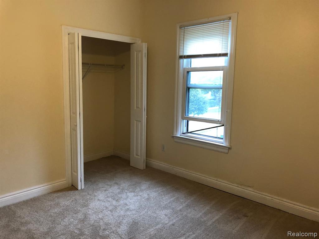 7941 AGNES Street, Detroit, MI 48214 — Photo 17