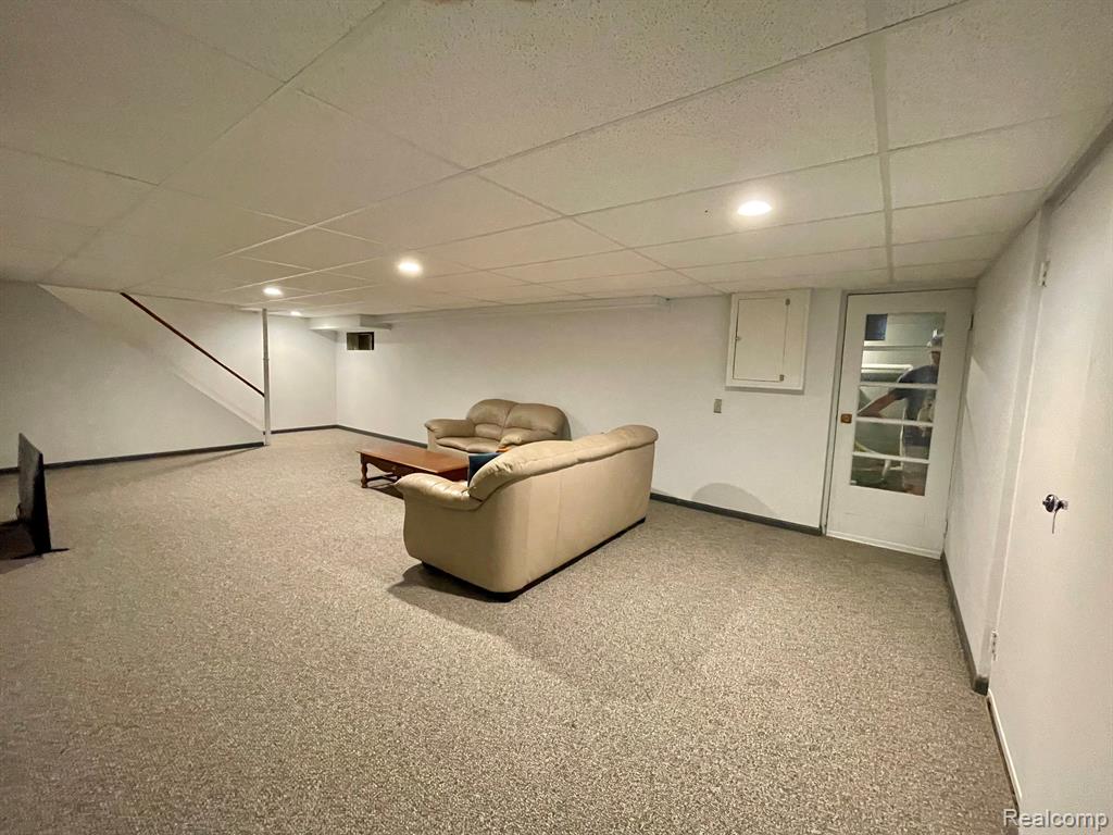 42015 WOODBROOK Drive, Canton, MI 48188 — Photo 17
