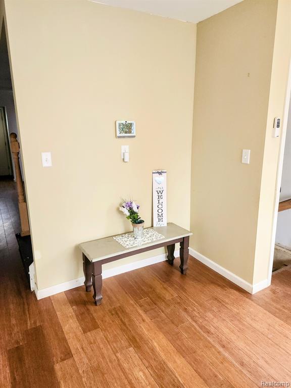 4010 RED ARROW Road, Flint, MI 48507 — Photo 10