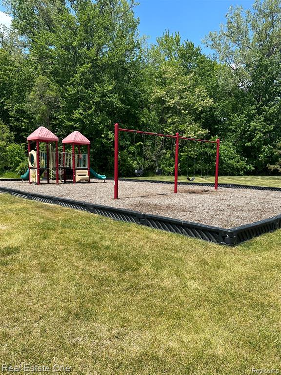 28289 S POINTE Lane, New Baltimore, MI — Photo 24