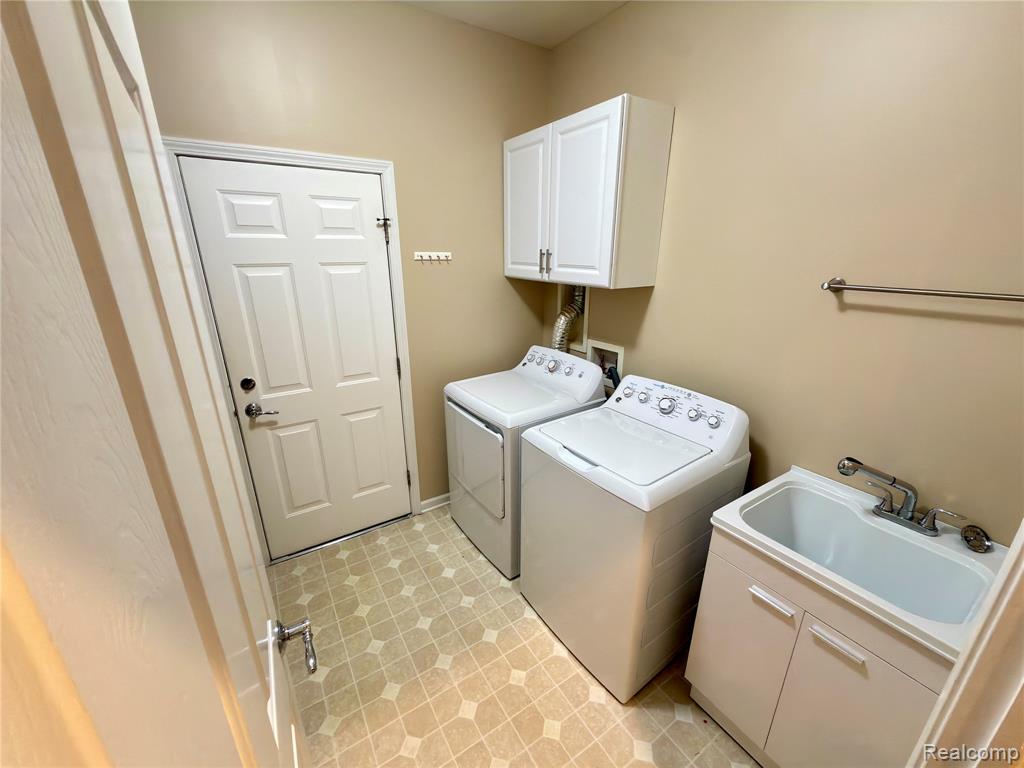 24600 Grand Traverse Avenue, Flat Rock, MI 48134 — Photo 24