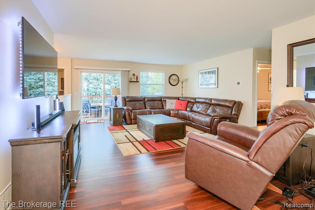 5281 Magnolia Drive, Grand Blanc, MI 48439 — Photo 11