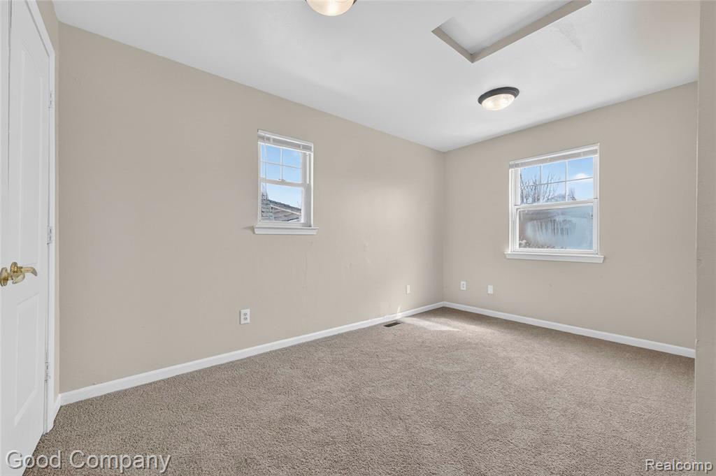 2470 Andrus Street, Hamtramck, MI 48212 — Photo 31