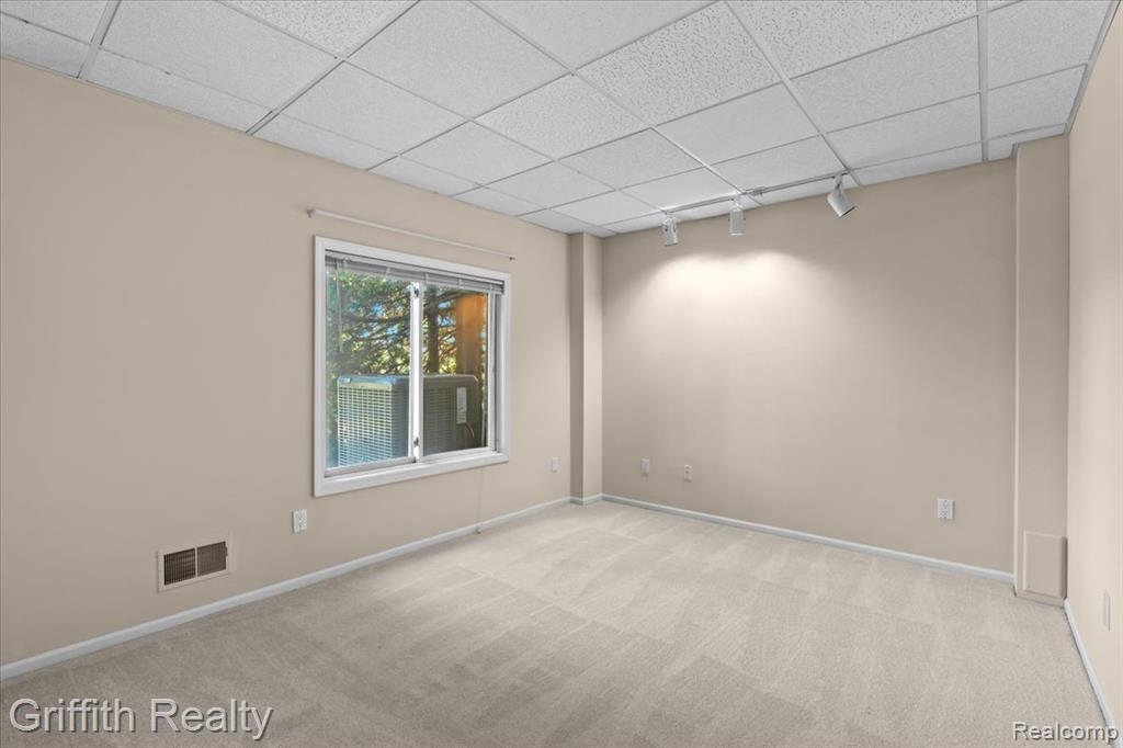 4364 Lake Forest Drive E, Ann Arbor, MI 48108 — Photo 40