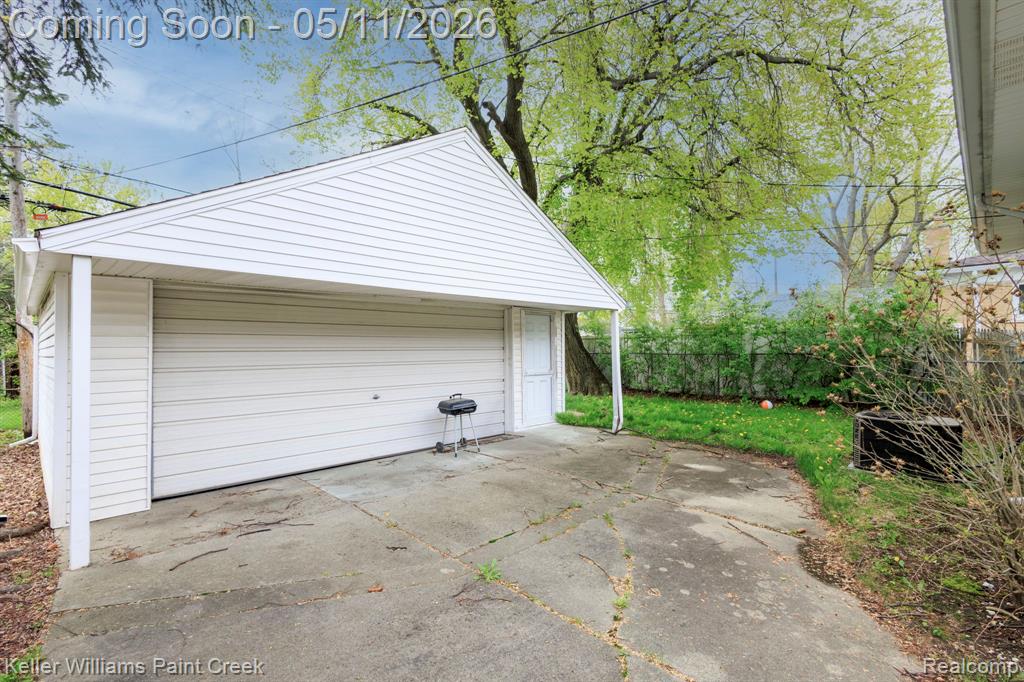 14211 Manhattan Street, Oak Park, MI 48237 — Photo 3