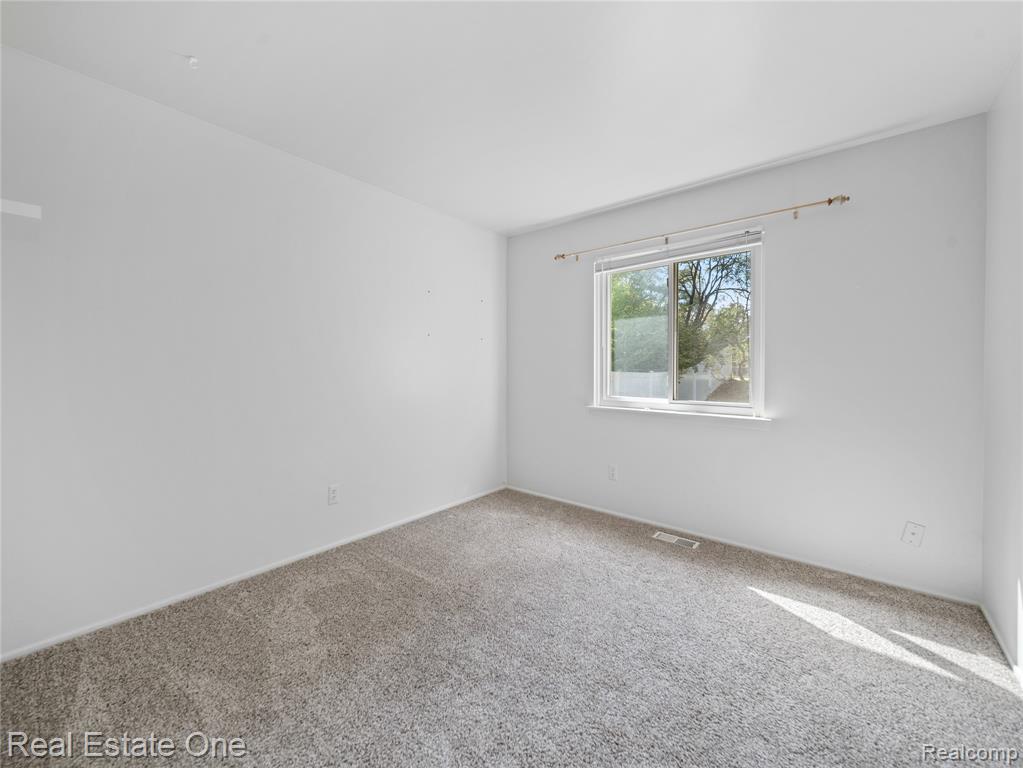 796 Devonshire Boulevard, Brighton, MI 48116 — Photo 11
