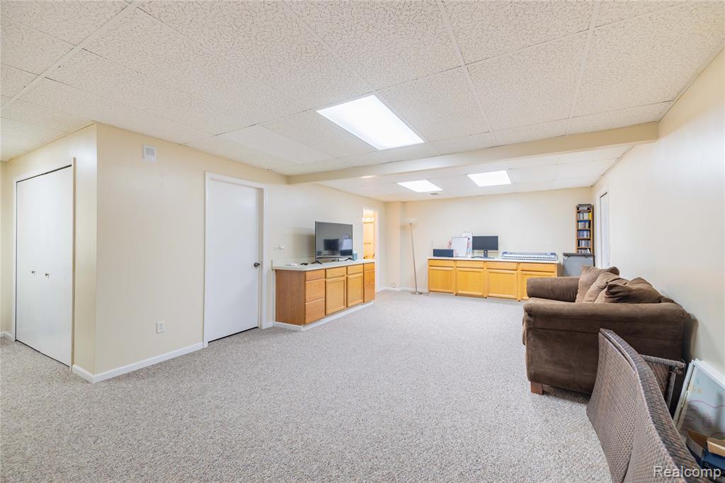 9422 Hawthorne Glen Drive, Grosse Ile, MI 48138 — Photo 33