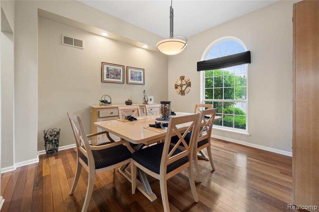 2460 Fenton Creek Lane, Fenton, MI 48430 — Photo 10