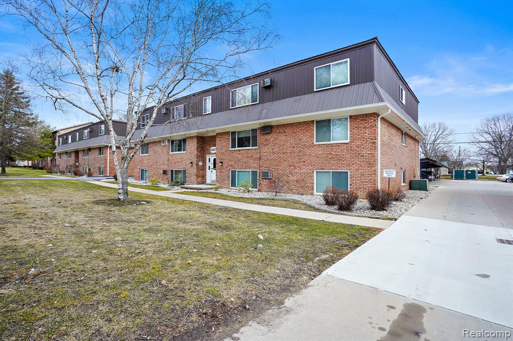 1627 S Riverside Avenue, St. Clair, MI 48079 — Photo 5