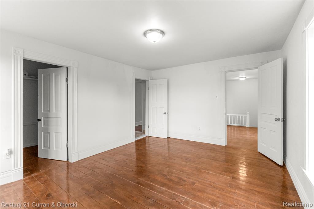 8004 N Farmington Road, Westland, MI — Photo 25