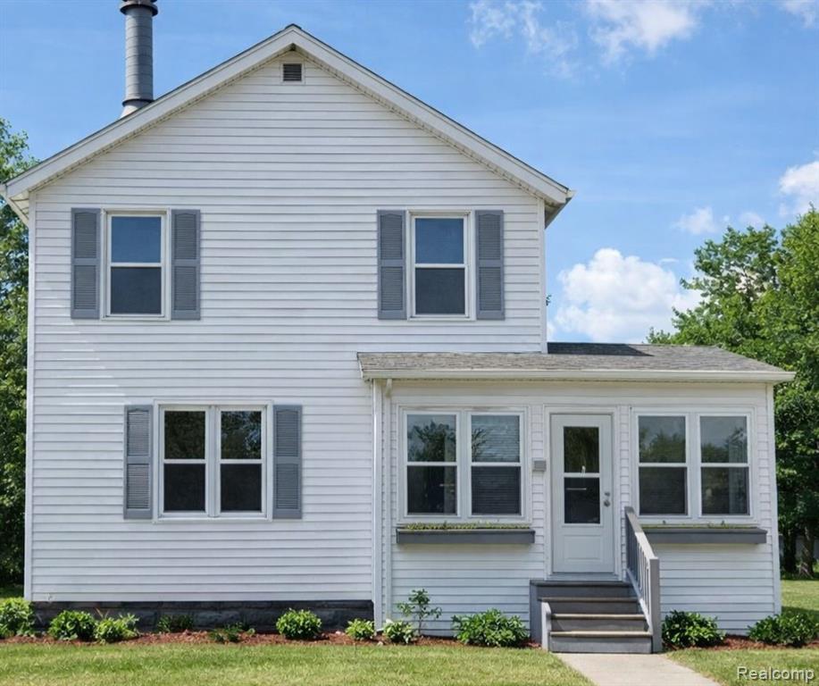 208 34th Street, Bay City, MI 48708