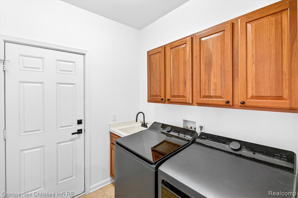 16502 Cypress Court, Northville, MI 48168 — Photo 23