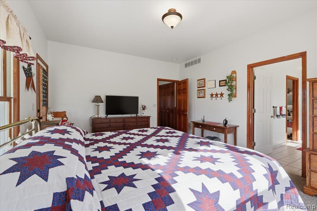 7868 Big Hand Road, Columbus, MI — Photo 46
