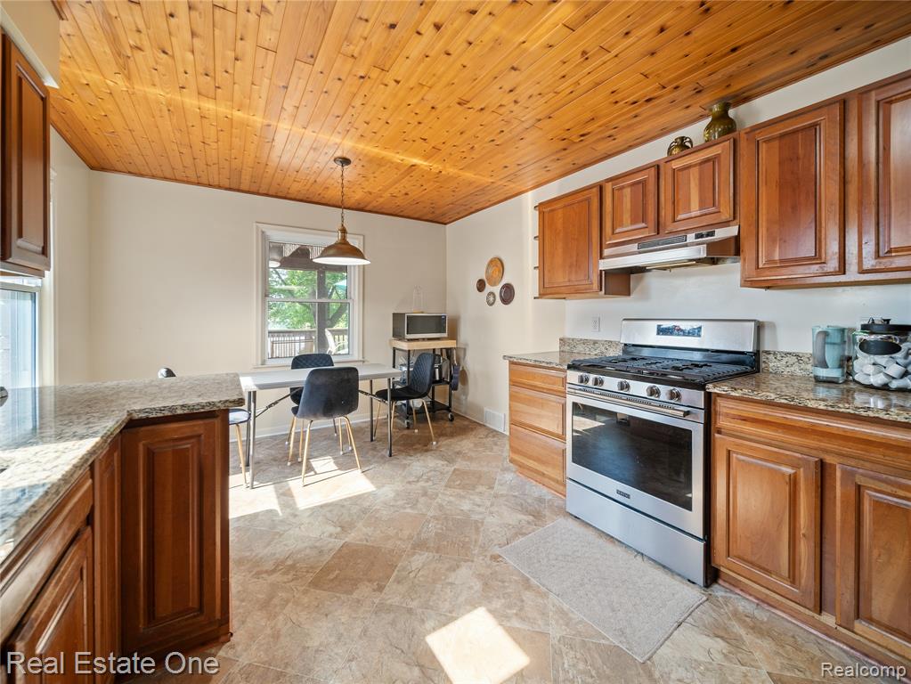 5065 Girard Drive, Pinckney, MI 48169 — Photo 11