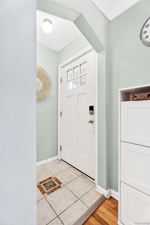 22515 Floral Street, Farmington, MI 48336 — Photo 5