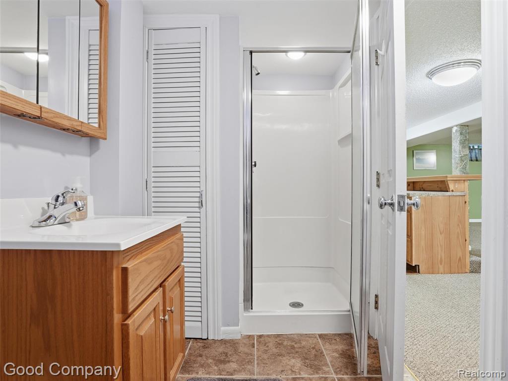 19706 Old Homestead Drive, Harper Woods, MI 48225 — Photo 21