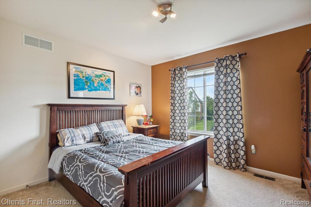 43872 N TIMBERVIEW Drive, Belleville, MI 48111 — Photo 29