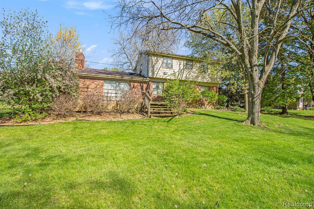 4196 CRESTKNOLL Drive, Grand Blanc, MI 48439 — Photo 23