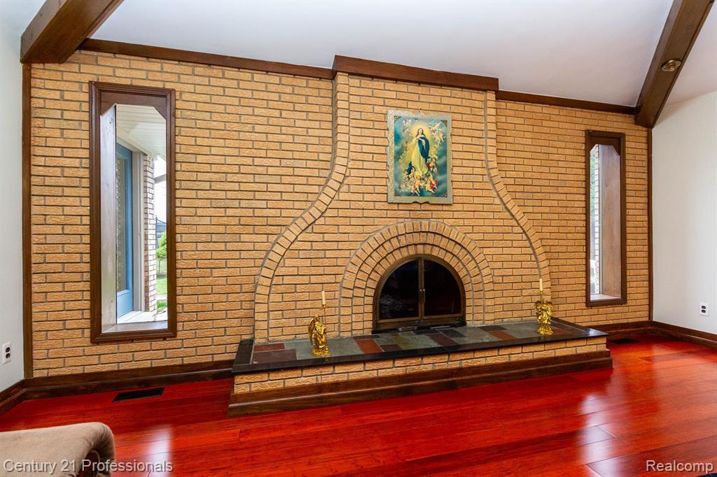 46498 HOUGHTON Drive, Shelby, MI 48315 — Photo 11