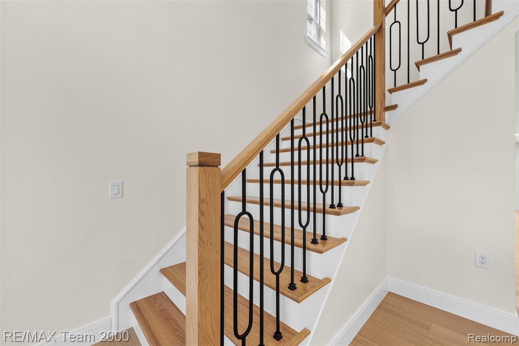 933 N Highland Street, Dearborn, MI 48128 — Photo 32
