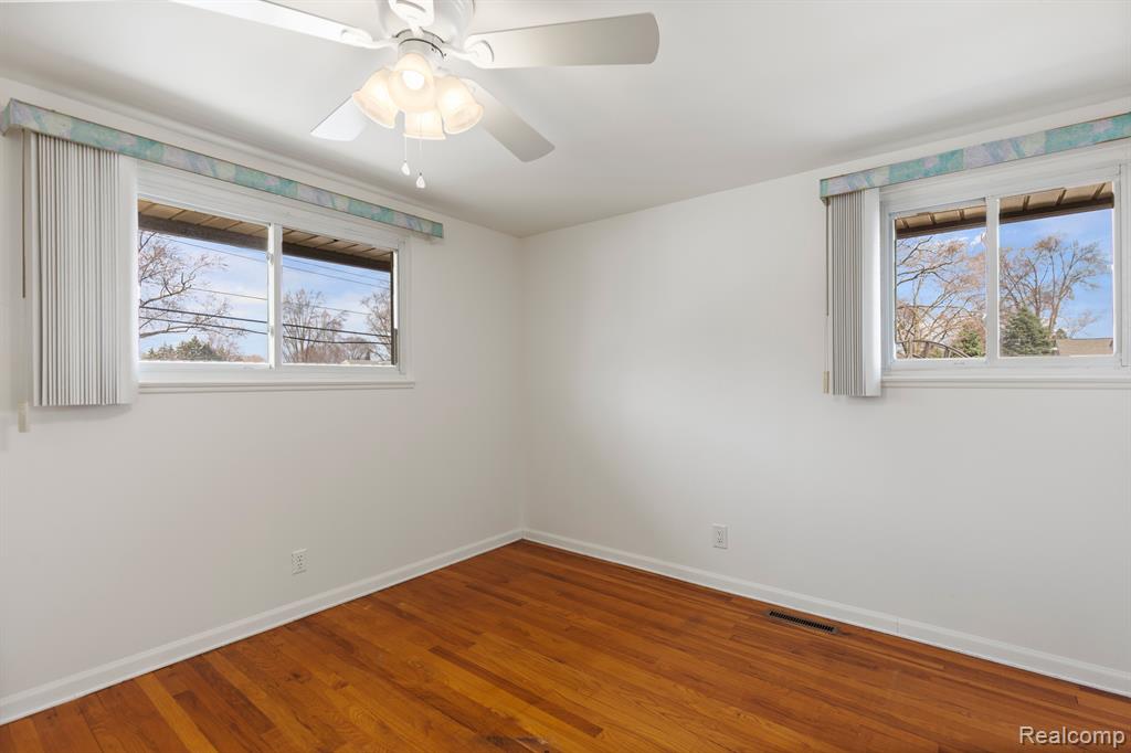 8573 SAN MARCO Boulevard, Sterling Heights, MI 48313 — Photo 16